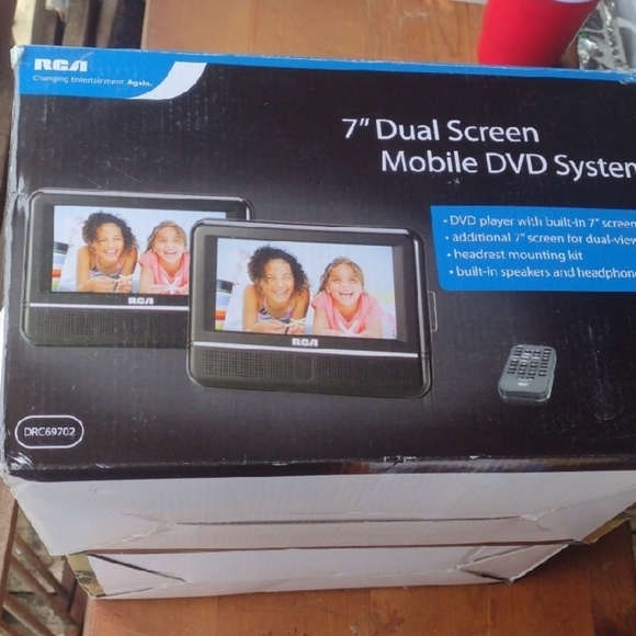 7" Dual Screen Mobile DVD System - Black NWT - Picture 1 of 4